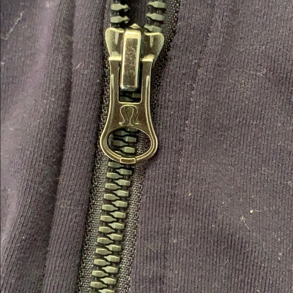 Lululemon jacket - Picture 4 of 8